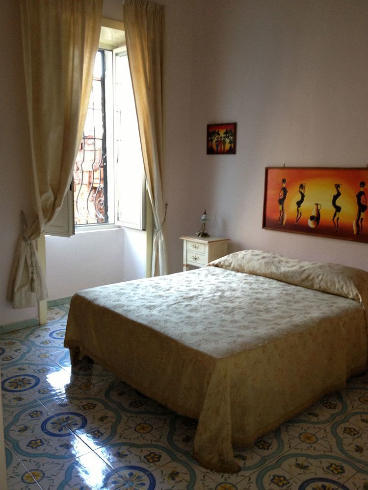 Room Elia Naples Extérieur photo