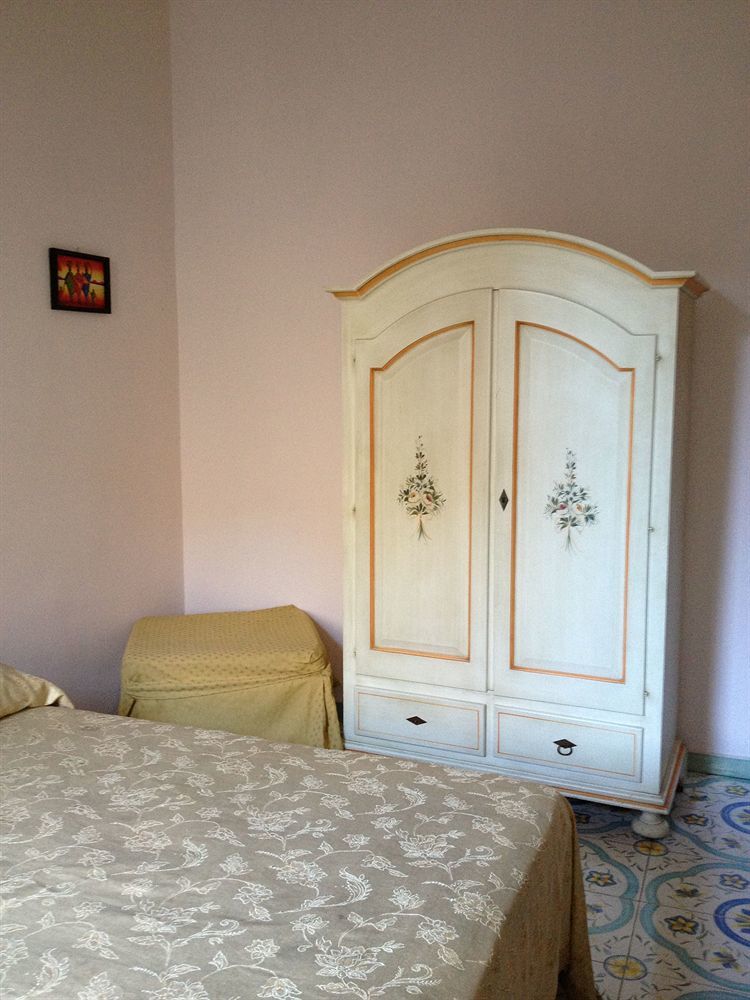 Room Elia Naples Extérieur photo